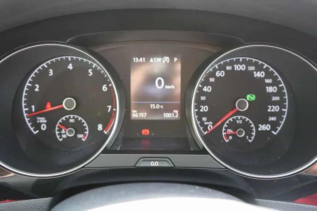 Volkswagen Golf Sportsvan 1.4 TSI DSG AAC Xenon Navi beh. F 06/2018-photo-8