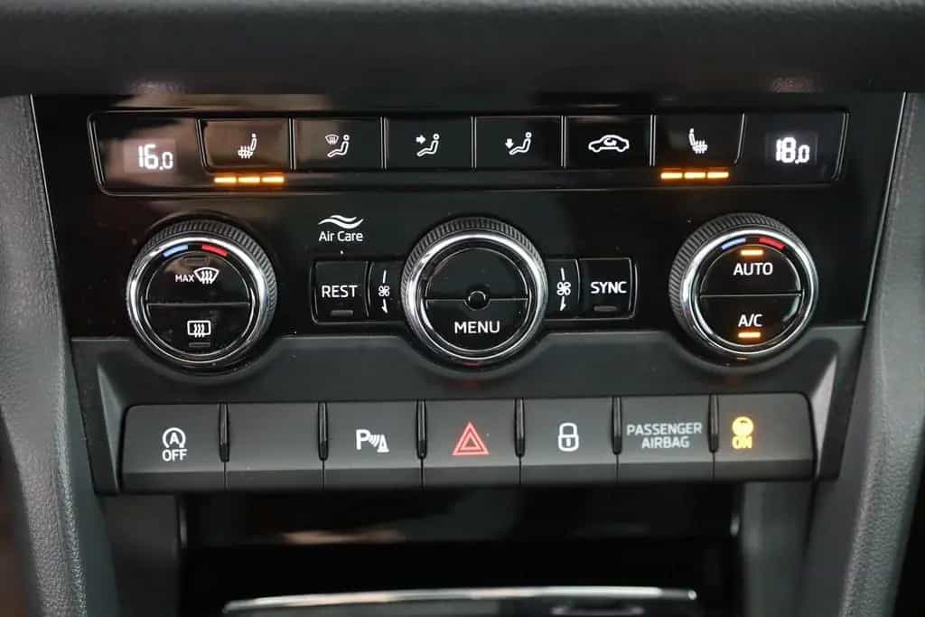 Skoda Kodiaq 1.5 TSI DSG Soleil LED Navi Sitzheizung 01/2020-photo-11