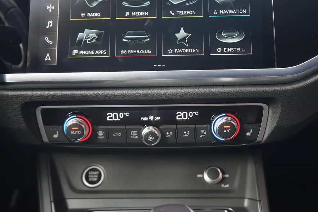 Audi Q3 40 2.0 TFSI quattro S-Line LED AHK Navi ACC 06/2022-photo-19