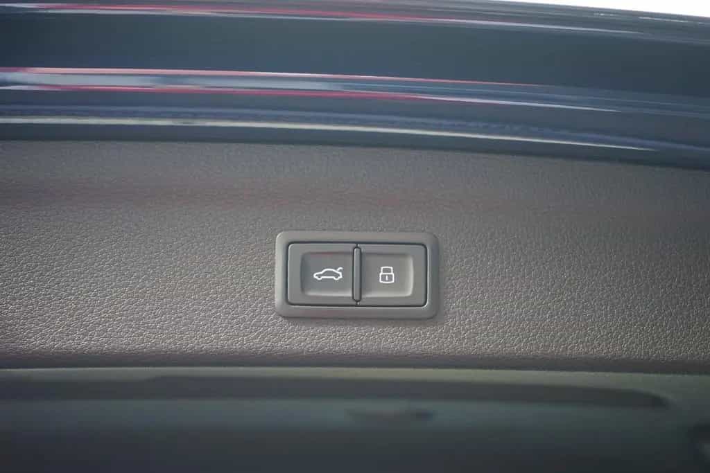 Audi Q3 40 2.0 TFSI quattro S-Line LED AHK Navi ACC 06/2022-photo-44