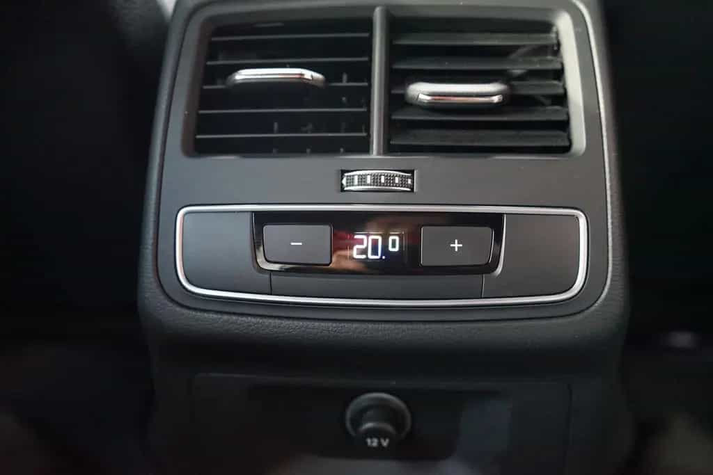 Audi A4 Avant 45 2.0 TFSI quattro advanced LED AHK 03/2021-photo-27