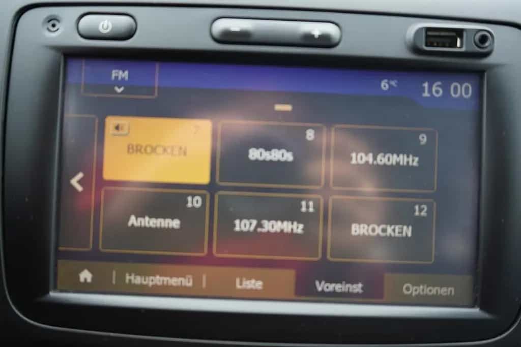 Dacia Duster II 1.2 Comfort Navi Tempomat Sitzheizung 06/2018-photo-17