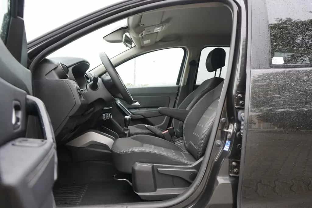 Dacia Duster II 1.2 Comfort Navi Tempomat Sitzheizung 06/2018-photo-29
