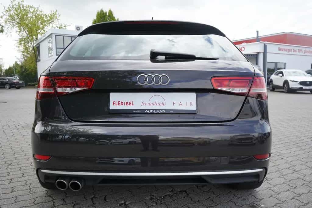 Audi A3 1.5 TSI S tronic sport NAVI SHZ AAC PDC Xenon 07/2017-photo-5