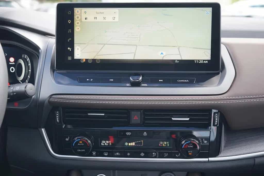 Nissan Qashqai 1.3 DIG-T Aut. LED ACC Navi 360° 12/2024-photo-17