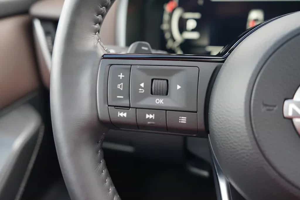Nissan Qashqai 1.3 DIG-T Aut. LED ACC Navi 360° 12/2024-photo-22