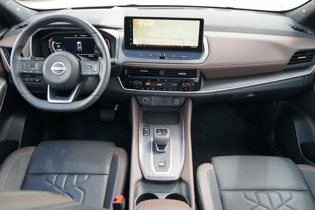 Nissan Qashqai 1.3 DIG-T Aut. LED ACC Navi 360° 12/2024-photo-5