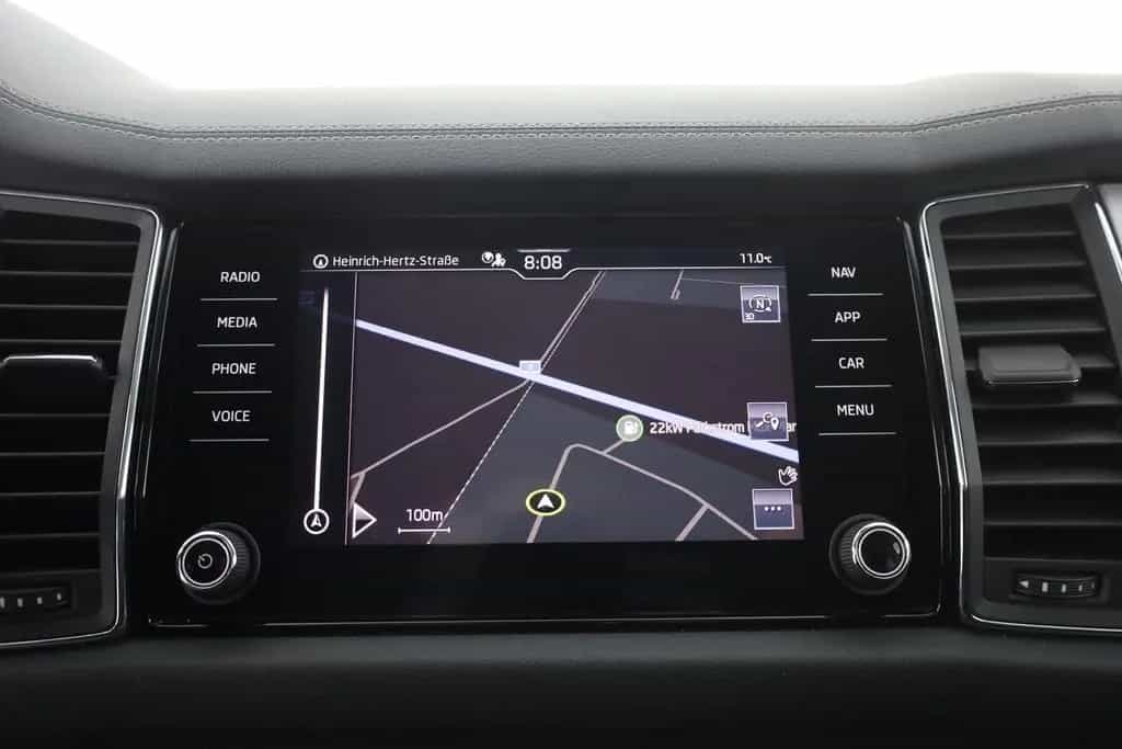 Skoda Kodiaq 2.0 TSI DSG 4x4 Tour Standheizung ACC LED 06/2022-photo-10