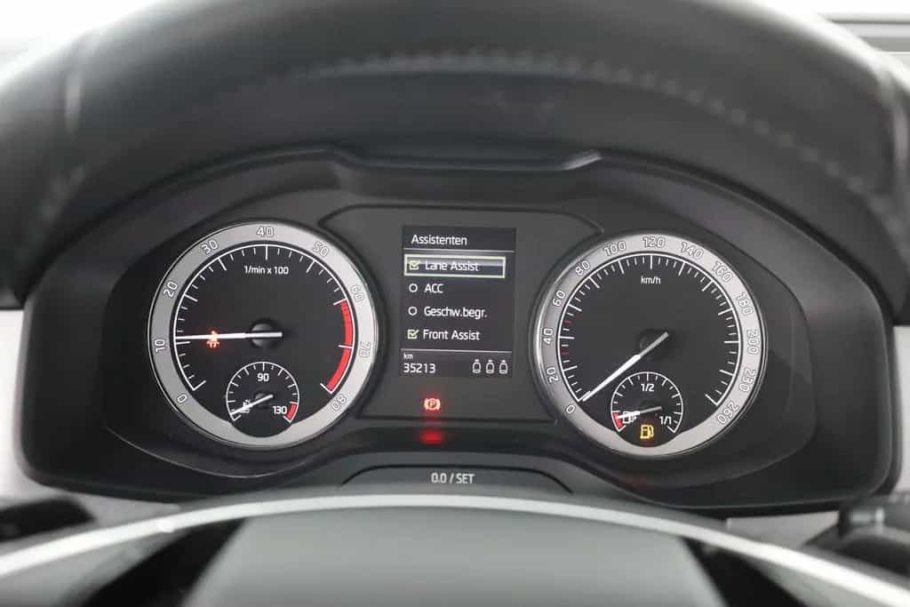Skoda Kodiaq 2.0 TSI DSG 4x4 Tour Standheizung ACC LED 06/2022-photo-17