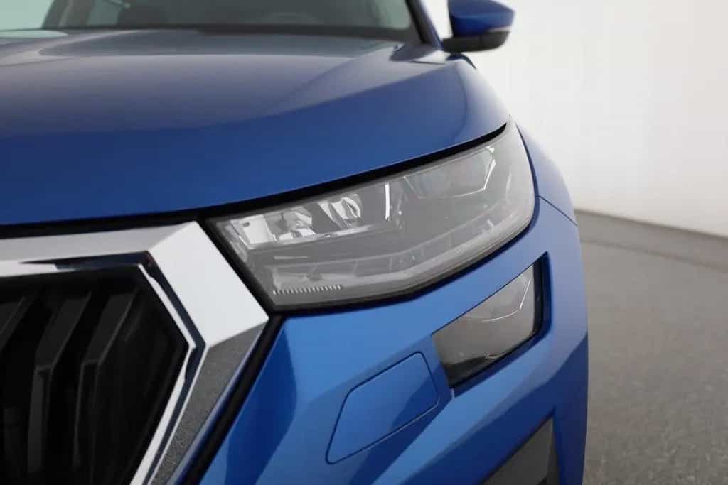 Skoda Kodiaq 2.0 TSI DSG 4x4 Tour Standheizung ACC LED 06/2022-photo-31