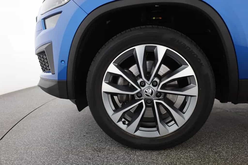 Skoda Kodiaq 2.0 TSI DSG 4x4 Tour Standheizung ACC LED 06/2022-photo-33