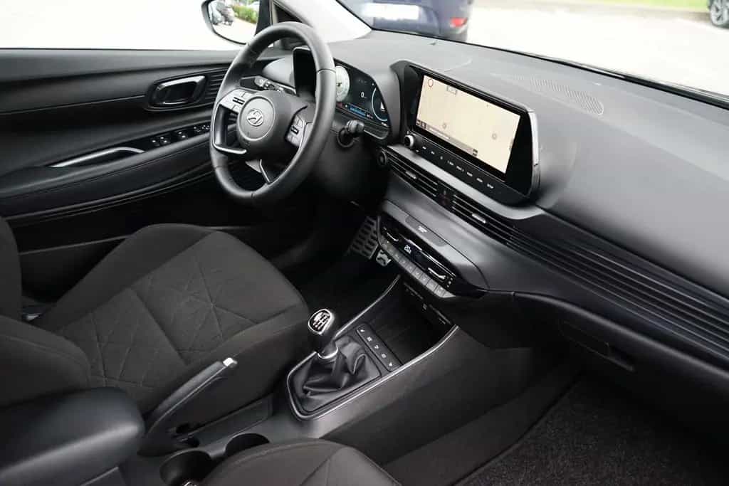 Hyundai BAYON 1.0 T-GDI Select 2WD Navi B&O Bose Kamera 02/2022-photo-10