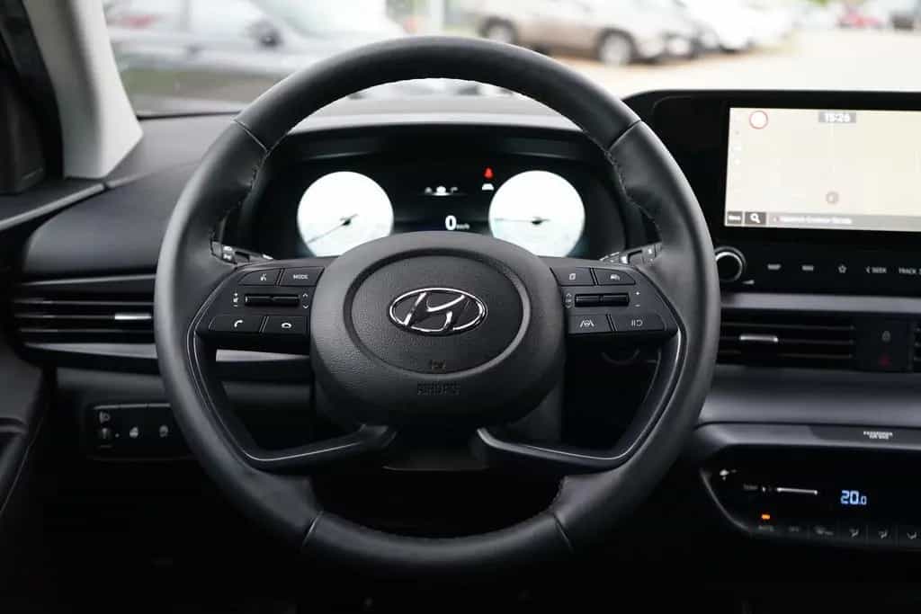 Hyundai BAYON 1.0 T-GDI Select 2WD Navi B&O Bose Kamera 02/2022-photo-14