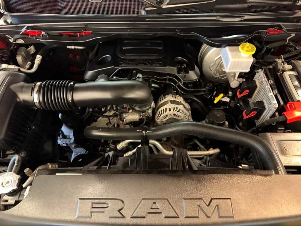 Dodge RAM 1500 5.7 Punisher Edit. / 4x4 / LED / 12" DP 07/2022-photo-10