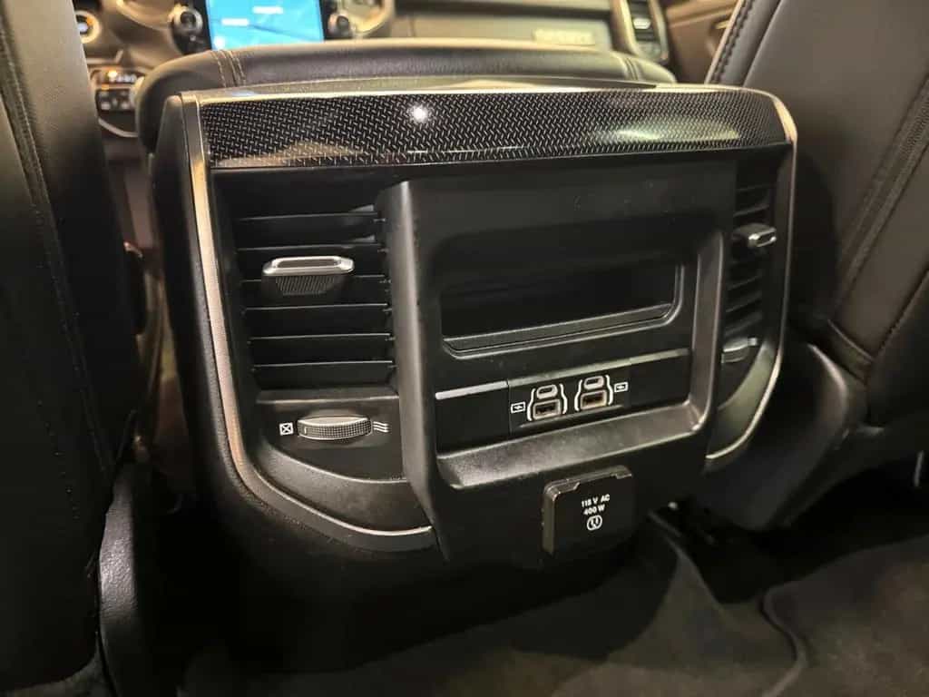 Dodge RAM 1500 5.7 Punisher Edit. / 4x4 / LED / 12" DP 07/2022-photo-27