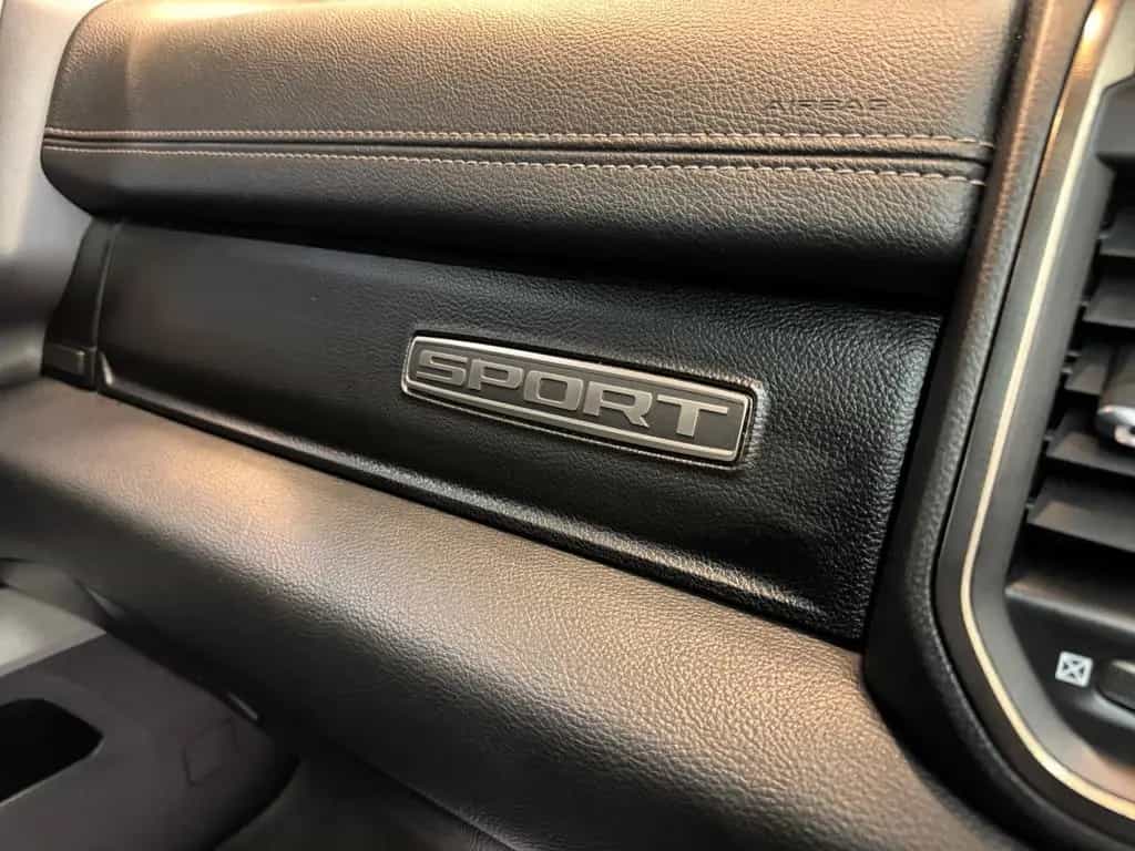 Dodge RAM 1500 5.7 Punisher Edit. / 4x4 / LED / 12" DP 07/2022-photo-28