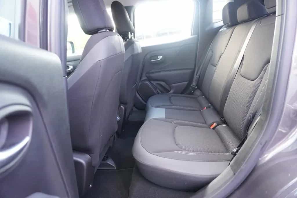 Jeep Renegade 1.3 T-GDI AT Navi Lenkradheizung PDC 04/2021-photo-11