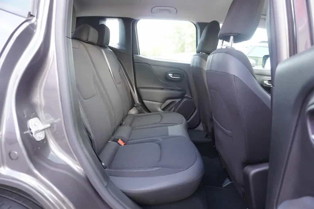 Jeep Renegade 1.3 T-GDI AT Navi Lenkradheizung PDC 04/2021-photo-12
