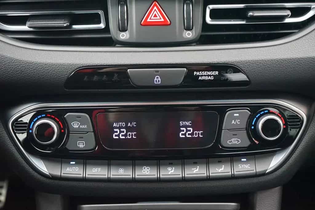 Hyundai i30 1.5 MHEV N-Line LED Navi Sitzheizung Kamera 09/2021-photo-22