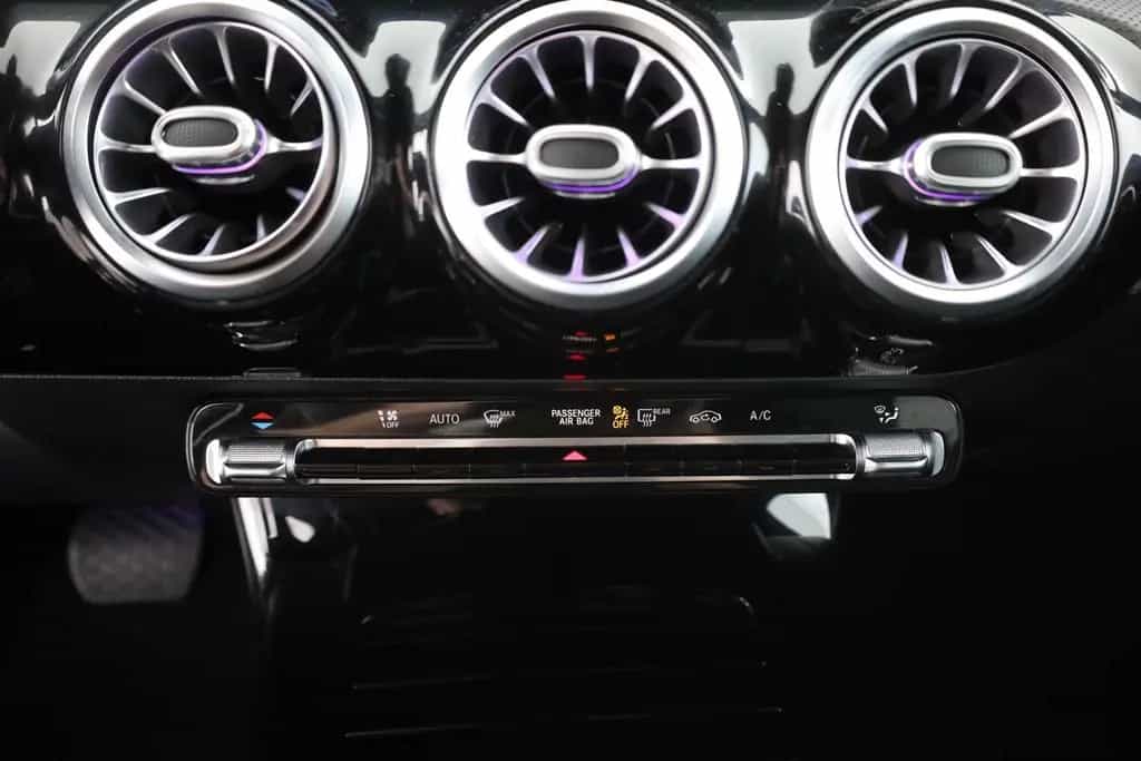 Mercedes-Benz CLA 180 SB Progressive LED Navi Kamera Tempomat 02/2021-photo-11