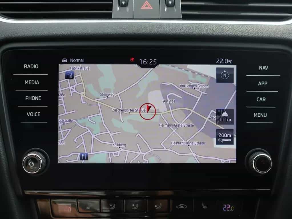 Skoda Octavia 2.0 TSI DSG RS LED Navi Tempomat AHK 03/2018-photo-13