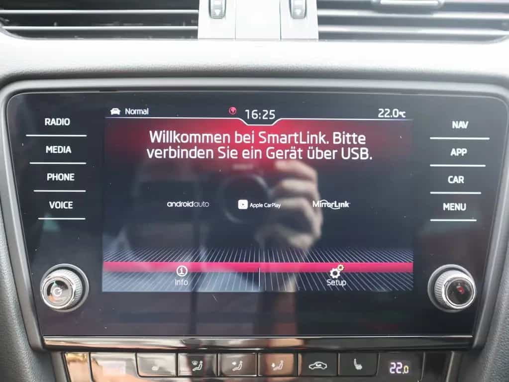 Skoda Octavia 2.0 TSI DSG RS LED Navi Tempomat AHK 03/2018-photo-14