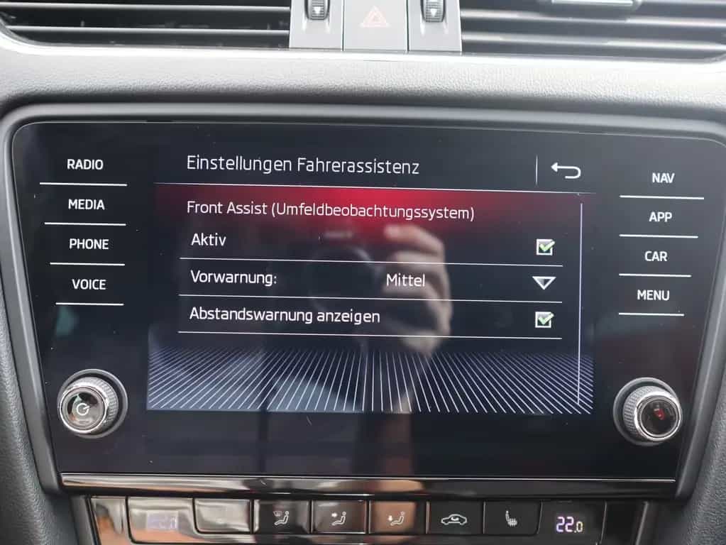 Skoda Octavia 2.0 TSI DSG RS LED Navi Tempomat AHK 03/2018-photo-15