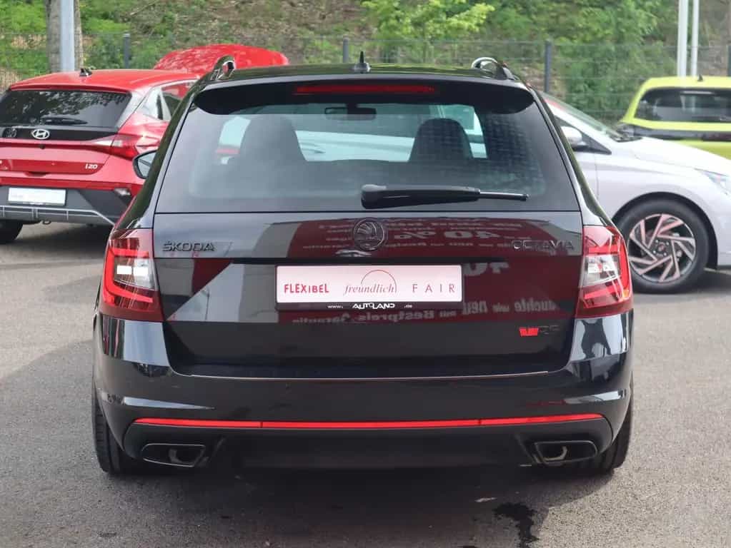 Skoda Octavia 2.0 TSI DSG RS LED Navi Tempomat AHK 03/2018-photo-4
