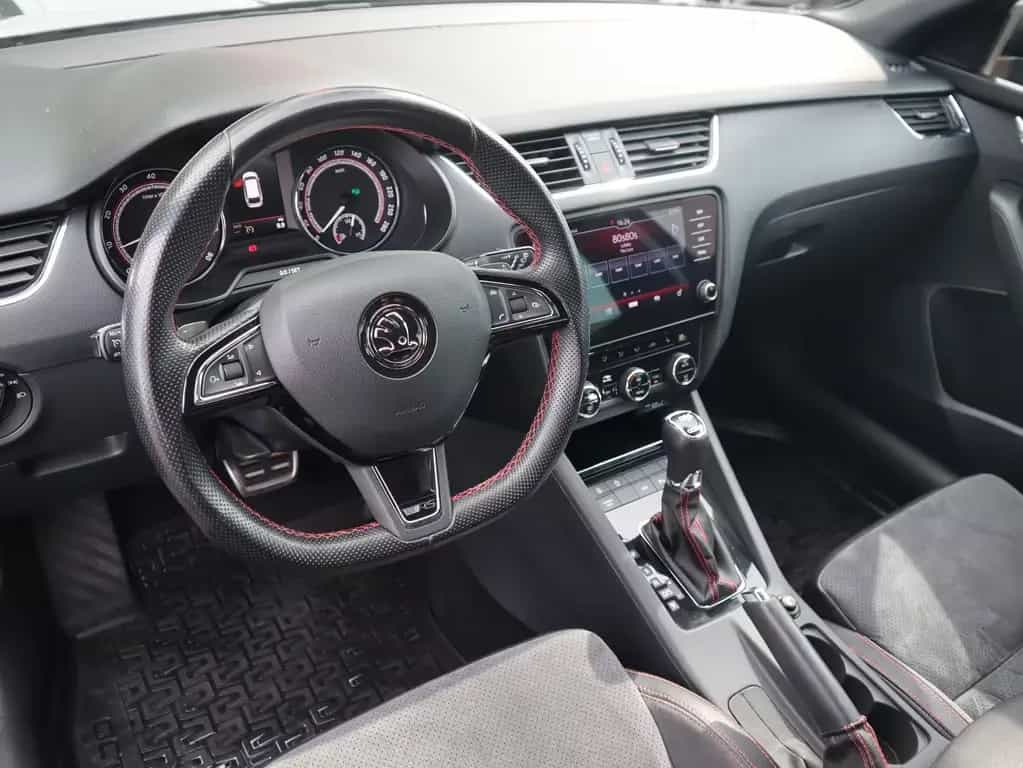 Skoda Octavia 2.0 TSI DSG RS LED Navi Tempomat AHK 03/2018-photo-9