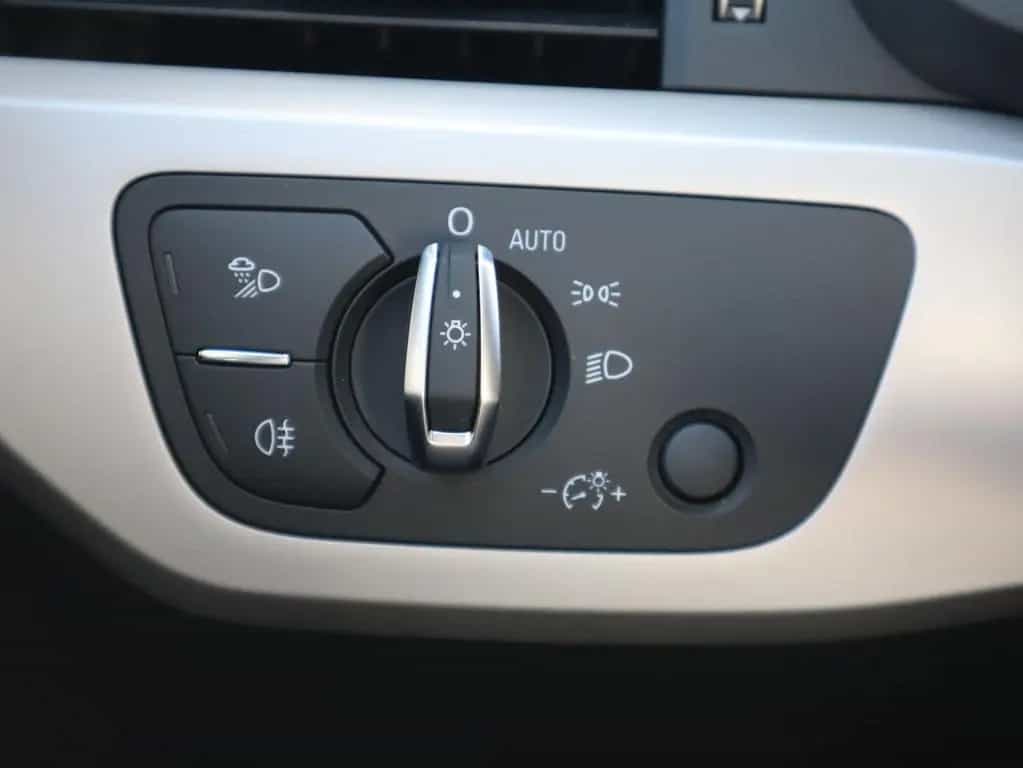 Audi A4 35 2.0 TDI Avant S-line LED ACC 360° Leder 01/2021-photo-30