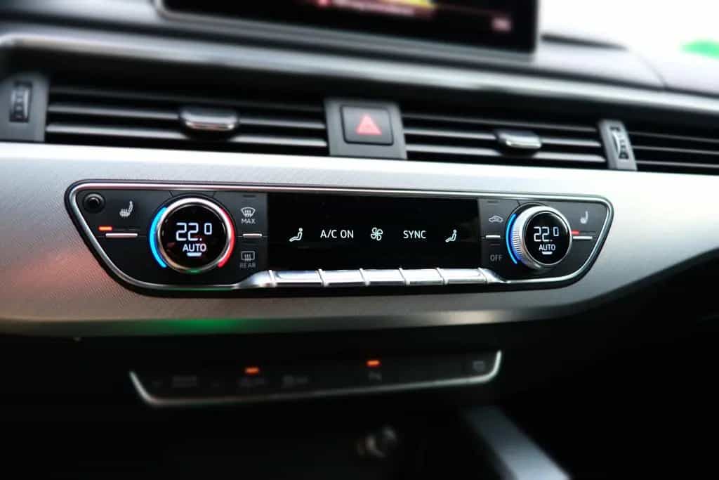 Audi A4 40 TFSI Avant S tr. /S-LINE/ACC/DAB/LEDER/ 03/2019-photo-19