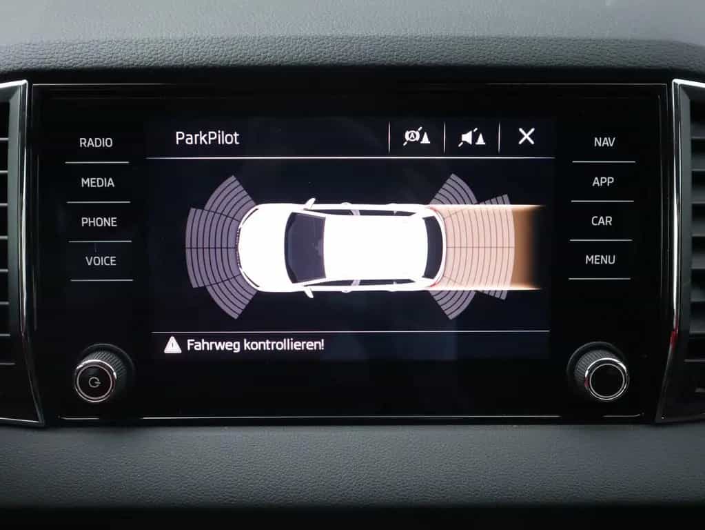 Skoda Karoq 1.5 TSI DSG Style LED Navi Tempomat PDC 12/2018-photo-13