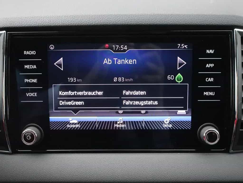 Skoda Karoq 1.5 TSI DSG Style LED Navi Tempomat PDC 12/2018-photo-16
