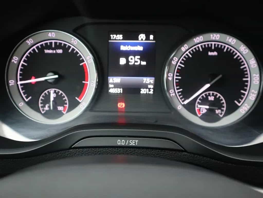 Skoda Karoq 1.5 TSI DSG Style LED Navi Tempomat PDC 12/2018-photo-22