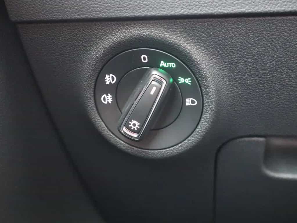 Skoda Karoq 1.5 TSI DSG Style LED Navi Tempomat PDC 12/2018-photo-23