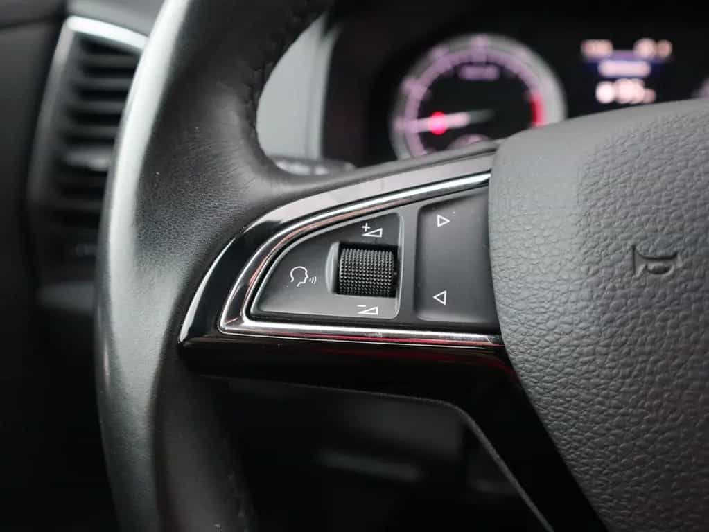 Skoda Karoq 1.5 TSI DSG Style LED Navi Tempomat PDC 12/2018-photo-24