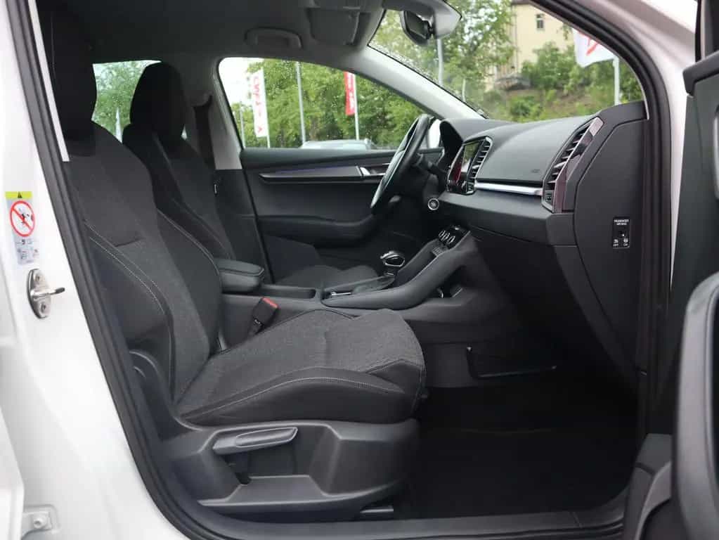 Skoda Karoq 1.5 TSI DSG Style LED Navi Tempomat PDC 12/2018-photo-30