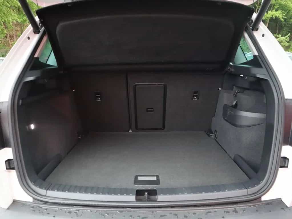 Skoda Karoq 1.5 TSI DSG Style LED Navi Tempomat PDC 12/2018-photo-32
