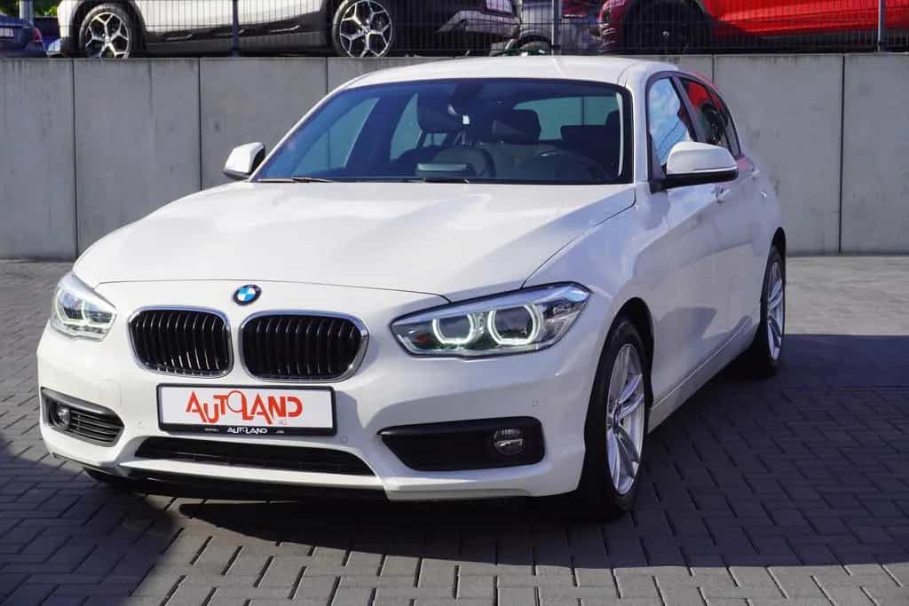 BMW 118 i Advantage Aut. LED Navi Sitzheizung Klima 06/2019-photo-1