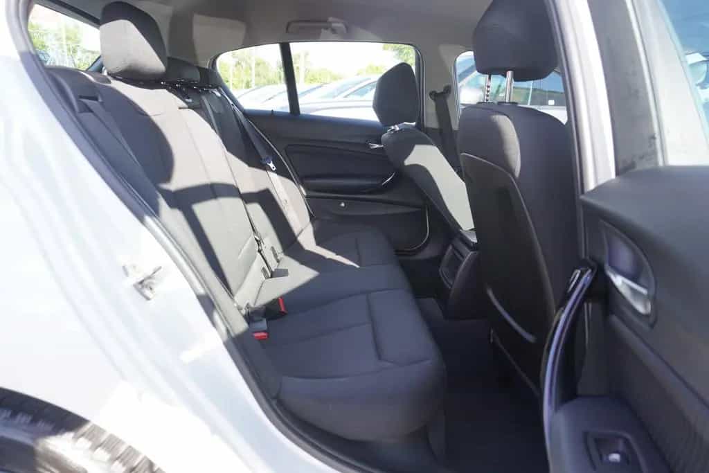 BMW 118 i Advantage Aut. LED Navi Sitzheizung Klima 06/2019-photo-12