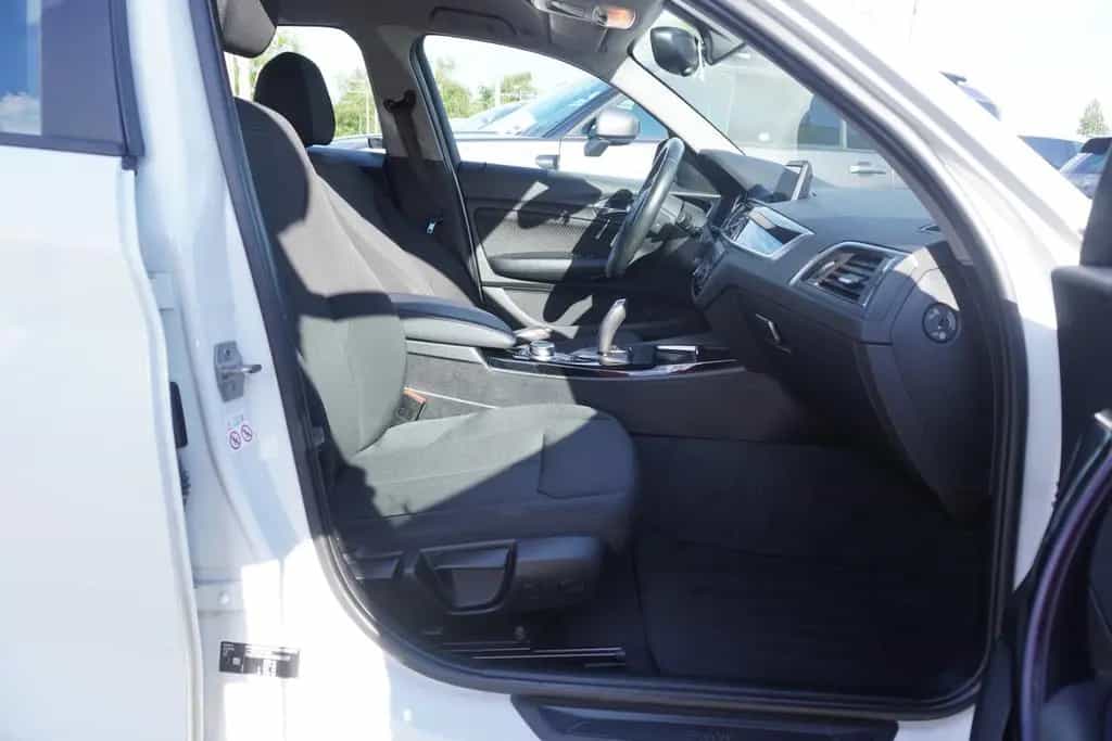 BMW 118 i Advantage Aut. LED Navi Sitzheizung Klima 06/2019-photo-13