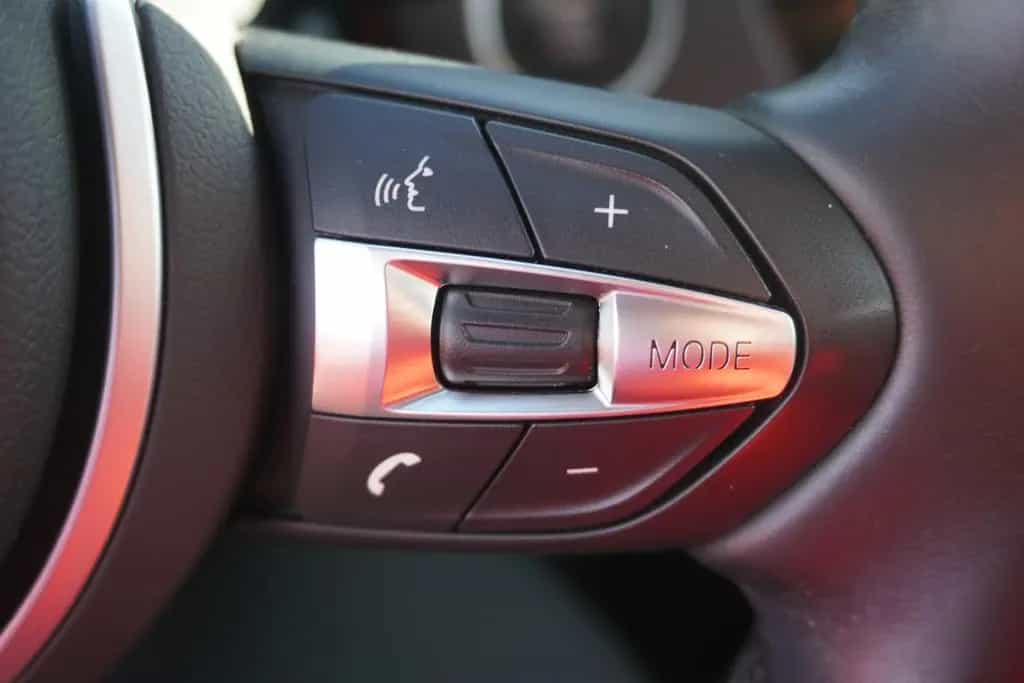 BMW 118 i Advantage Aut. LED Navi Sitzheizung Klima 06/2019-photo-18