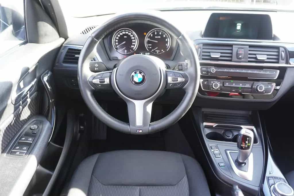 BMW 118 i Advantage Aut. LED Navi Sitzheizung Klima 06/2019-photo-9