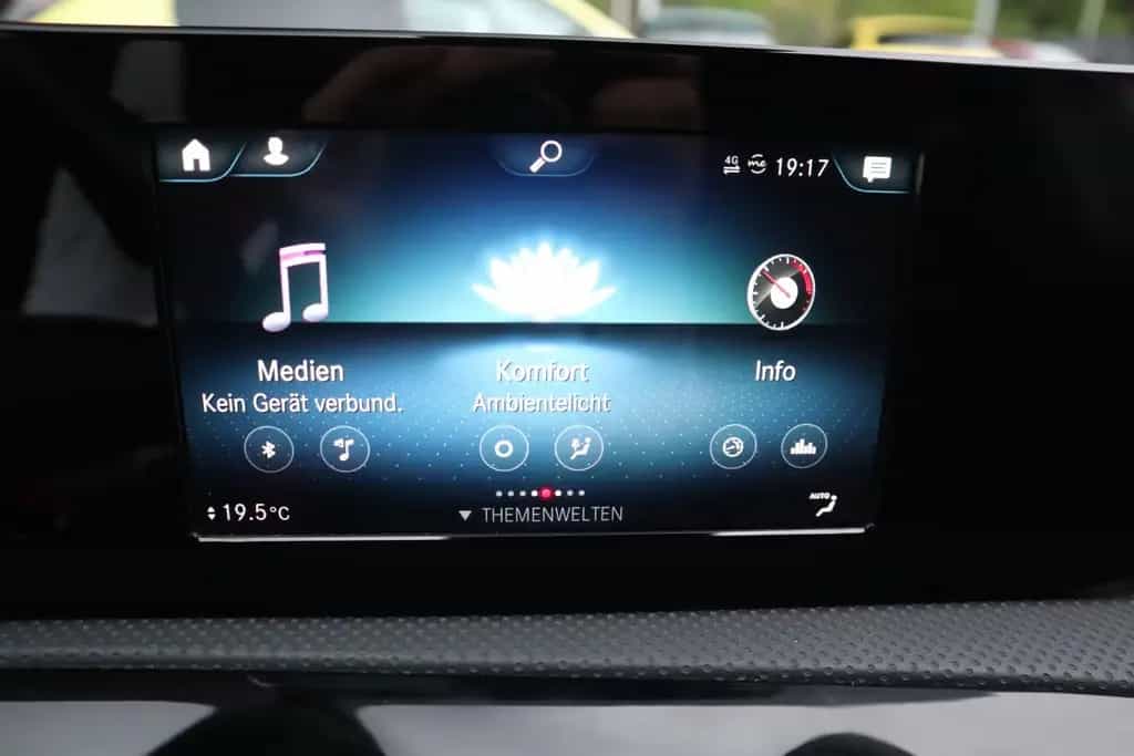 Mercedes-Benz A 200 A200 AMG Line LED Navi Tempomat Sitzheizung DAB 11/2018-photo-13