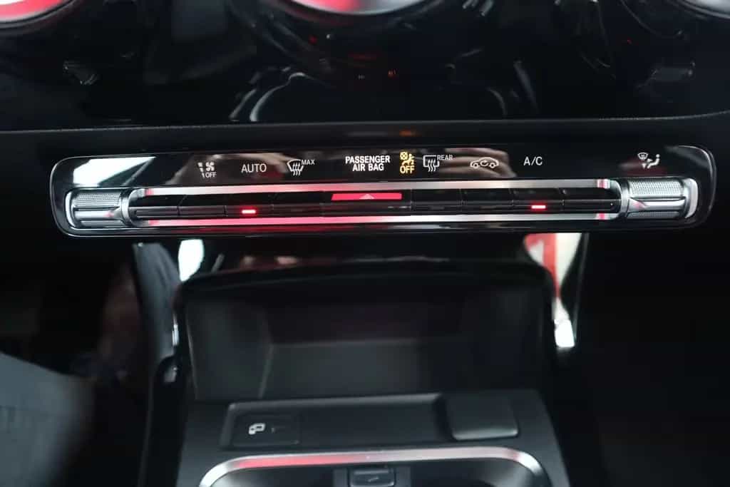 Mercedes-Benz A 200 A200 AMG Line LED Navi Tempomat Sitzheizung DAB 11/2018-photo-16