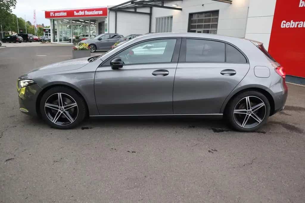 Mercedes-Benz A 200 A200 AMG Line LED Navi Tempomat Sitzheizung DAB 11/2018-photo-2