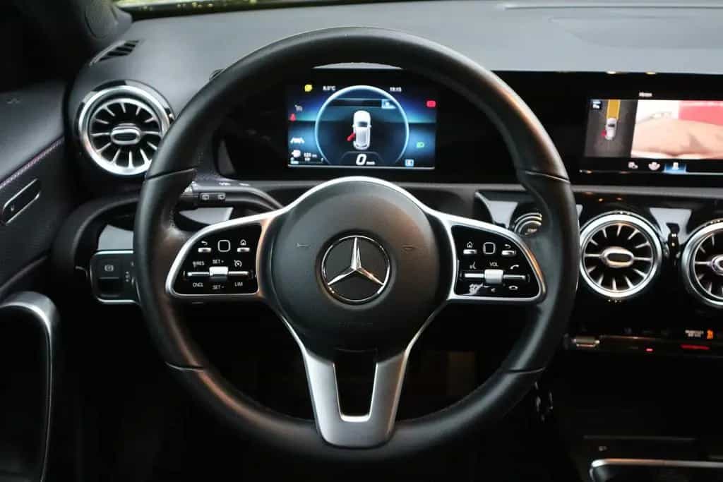 Mercedes-Benz A 200 A200 AMG Line LED Navi Tempomat Sitzheizung DAB 11/2018-photo-20