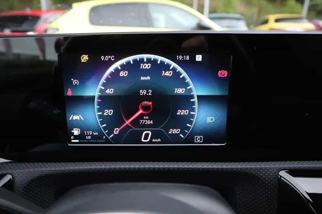 Mercedes-Benz A 200 A200 AMG Line LED Navi Tempomat Sitzheizung DAB 11/2018-photo-21