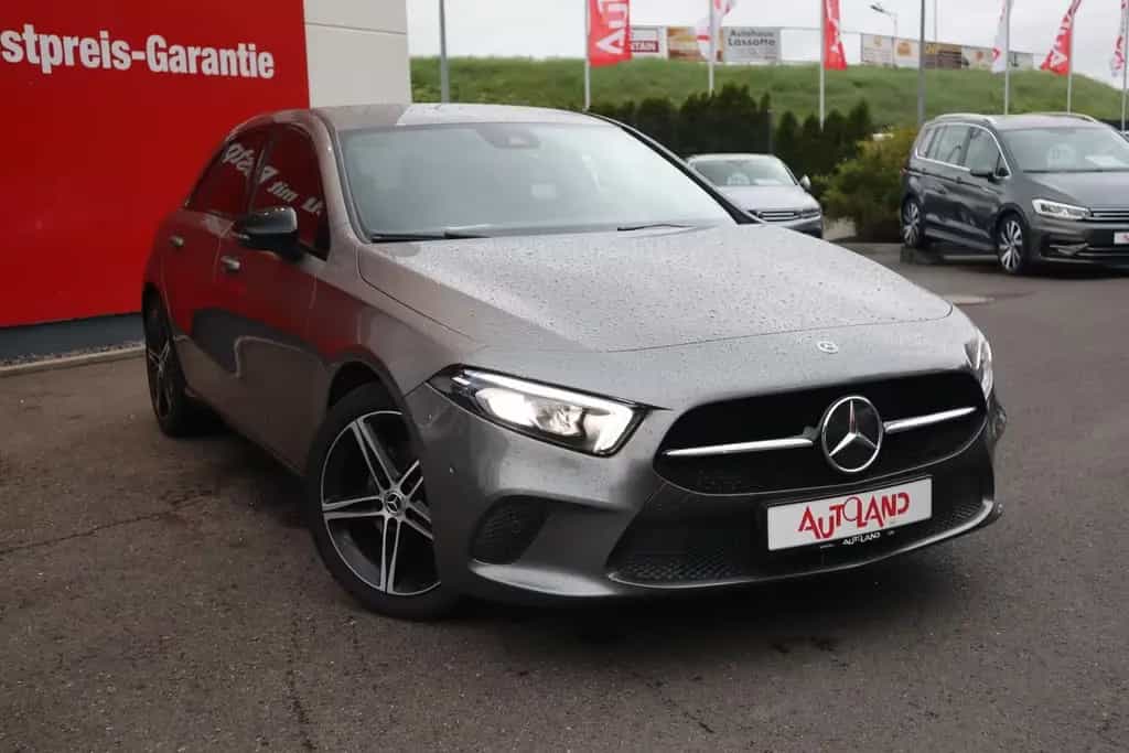 Mercedes-Benz A 200 A200 AMG Line LED Navi Tempomat Sitzheizung DAB 11/2018-photo-7