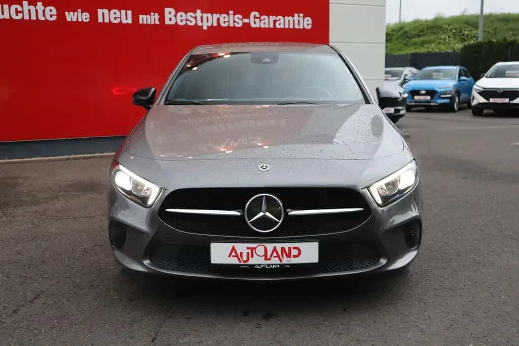 Mercedes-Benz A 200 A200 AMG Line LED Navi Tempomat Sitzheizung DAB 11/2018-photo-8